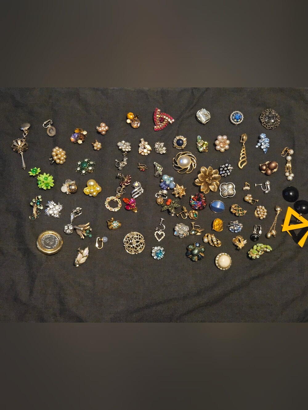 Vtg Costume Jewelry Lot 70+ Pcs Clip On Screw Back Single Earrings Repair Craft